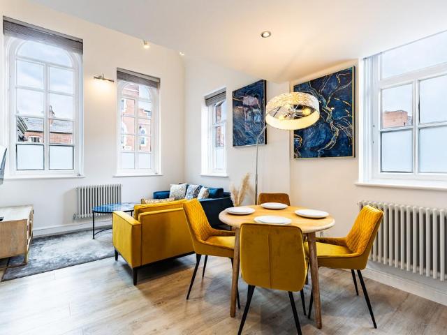 2 bedroom ground maisonette for sale
