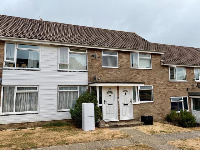 2 bedroom ground maisonette for sale