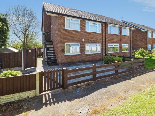 2 bedroom ground maisonette for sale
