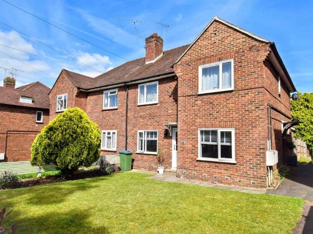2 bedroom ground flat for sale
