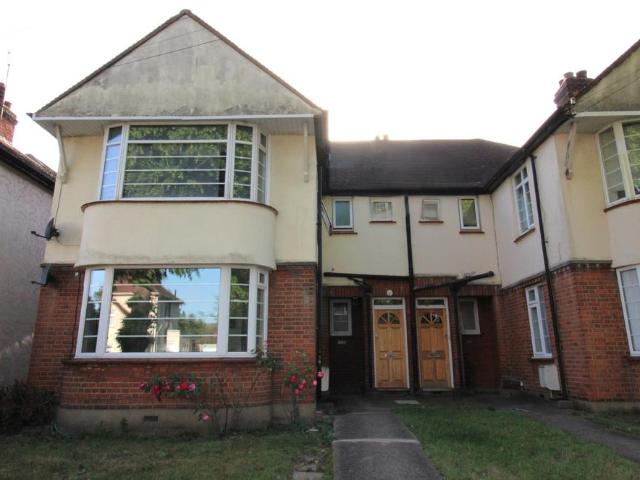 2 bedroom ground maisonette for sale