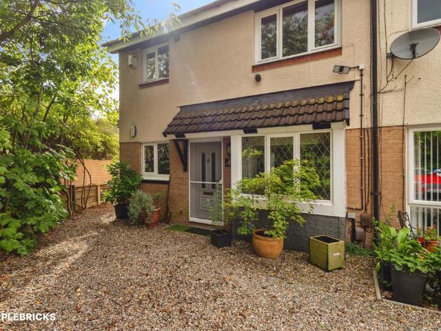2 bedroom ground maisonette for sale