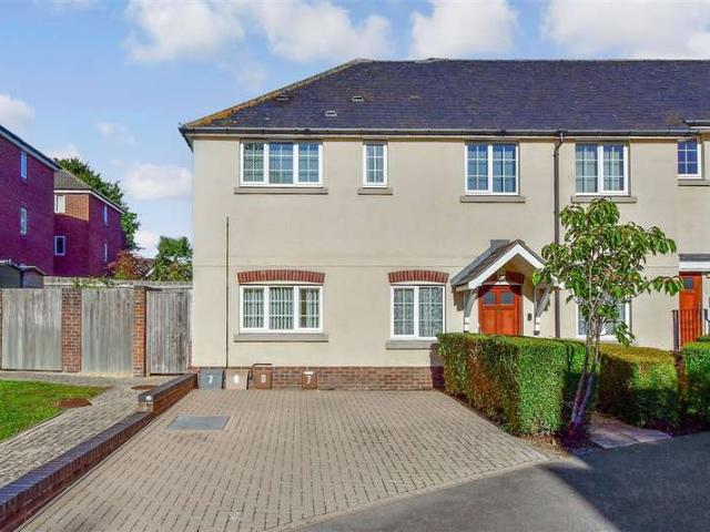 2 Bedroom Ground Maisonette Flat