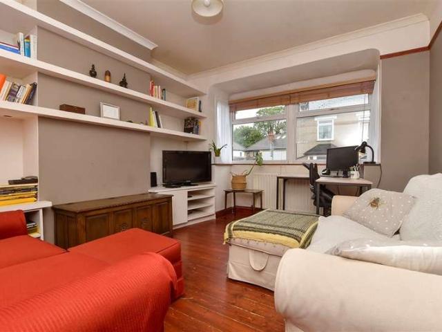 2 Bedroom Ground Maisonette Flat