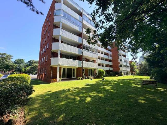 2 Bedroom Ground Maisonette Flat