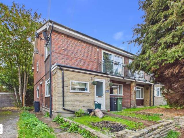2 Bedroom Ground Maisonette Flat