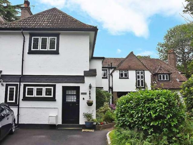 2 Bedroom Ground Maisonette Flat