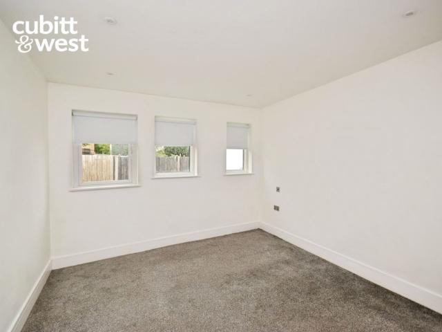 2 bedroom ground maisonette to rent