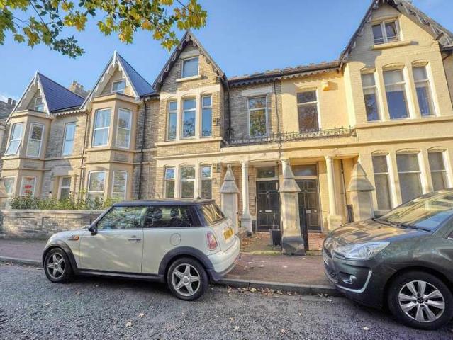 2 Bedroom Ground Flat