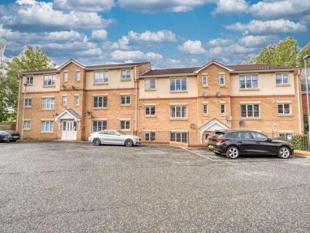 2 Bedroom Ground Flat