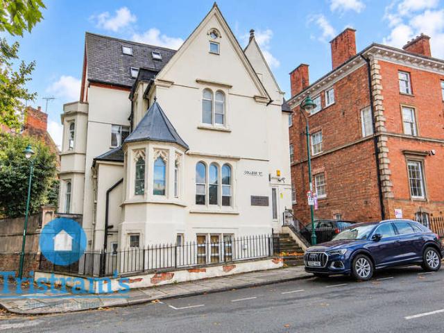 2 Bedroom Ground Flat