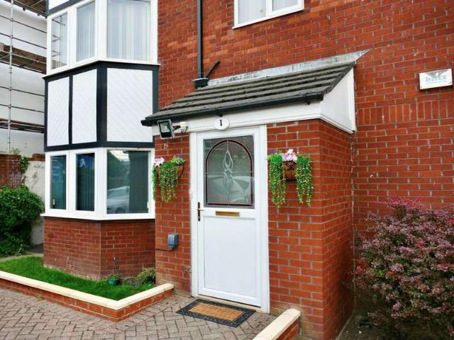 2 Bedroom Ground Flat