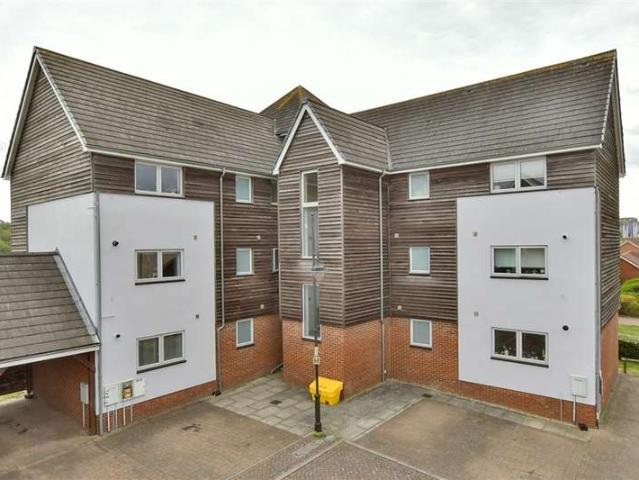 2 Bedroom Ground Flat