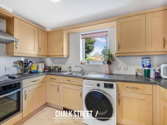 2 Bedroom Ground Flat
