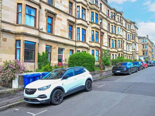2 Bedroom Ground Flat