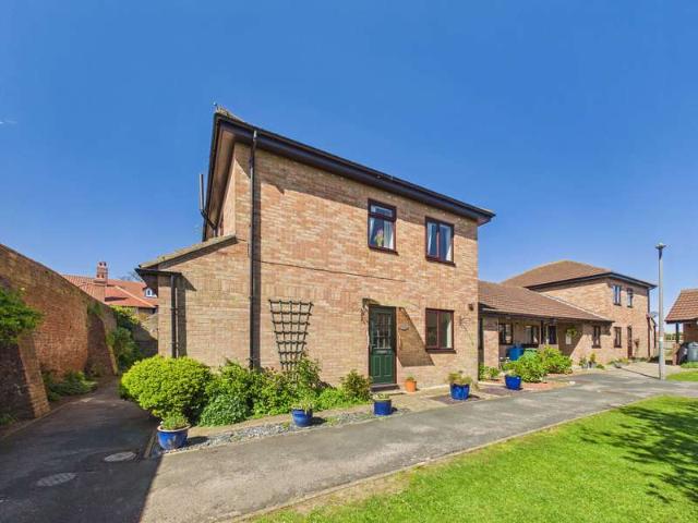 2 Bedroom Ground Flat