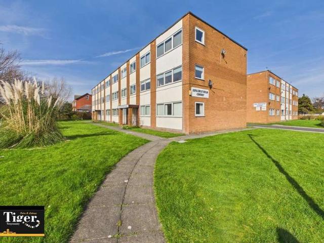 2 Bedroom Ground Flat