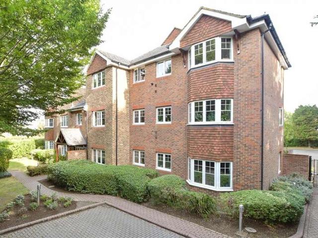 2 Bedroom Ground Flat