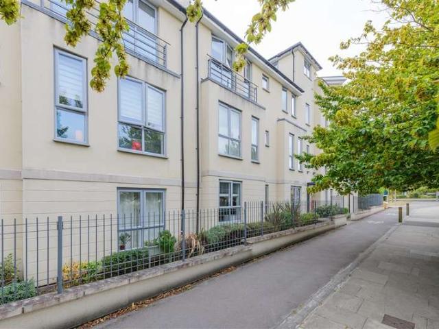 2 Bedroom Ground Flat