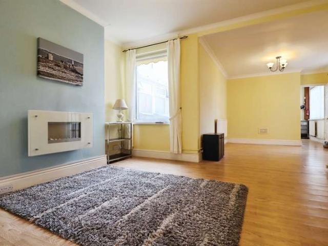 2 Bedroom Ground Flat