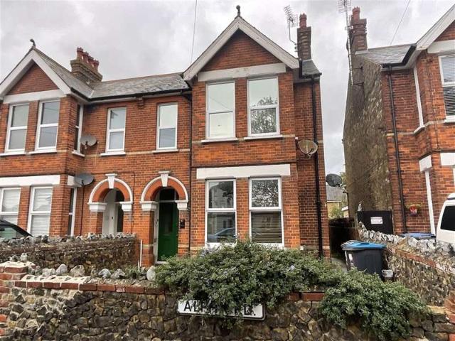 2 Bedroom Ground Flat