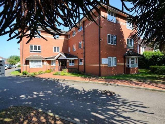 2 Bedroom Ground Flat