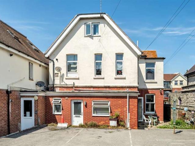 2 Bedroom Ground Flat