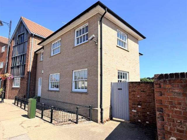 2 Bedroom Ground Flat