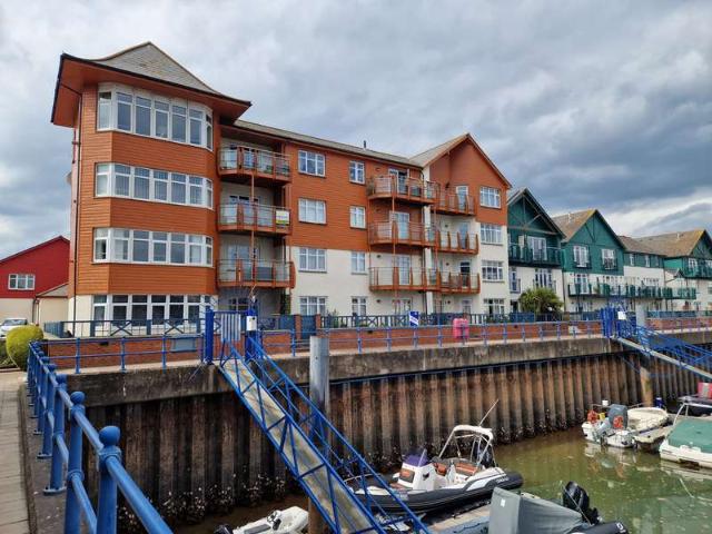 2 Bedroom Ground Flat
