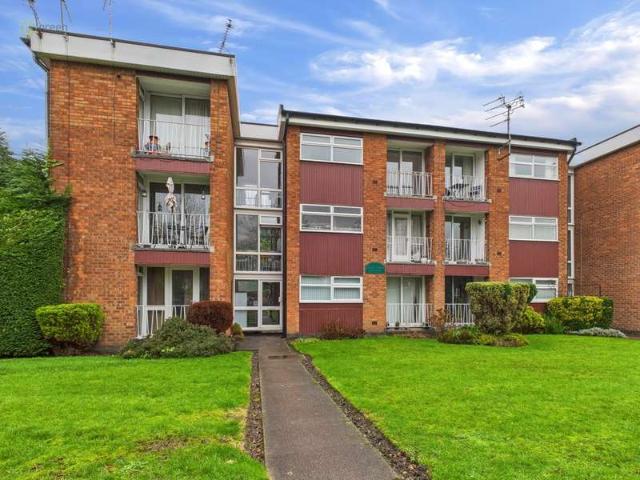 2 Bedroom Ground Flat