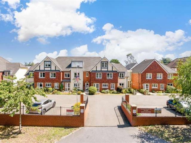 2 Bedroom Ground Flat