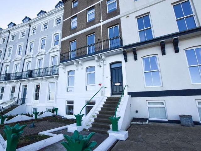 2 Bedroom Ground Flat