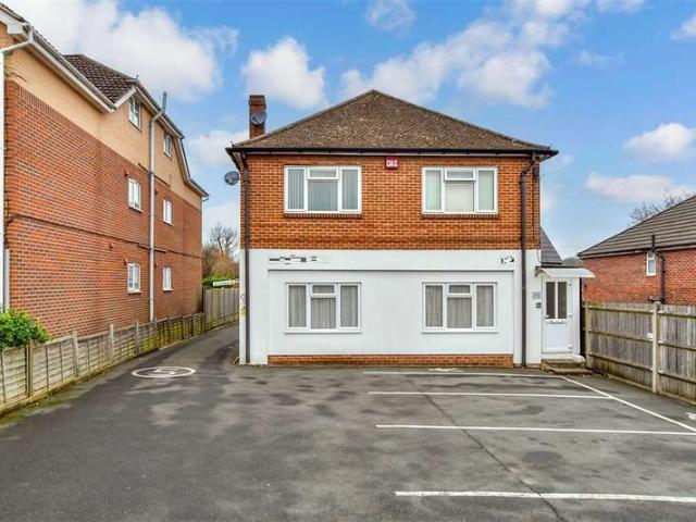 2 Bedroom Ground Flat