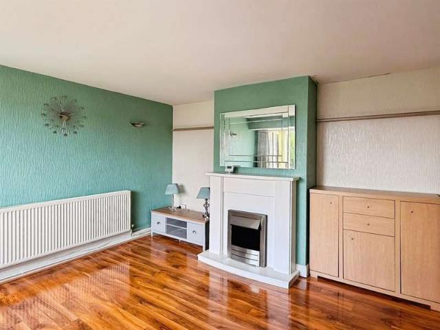 2 Bedroom Ground Flat