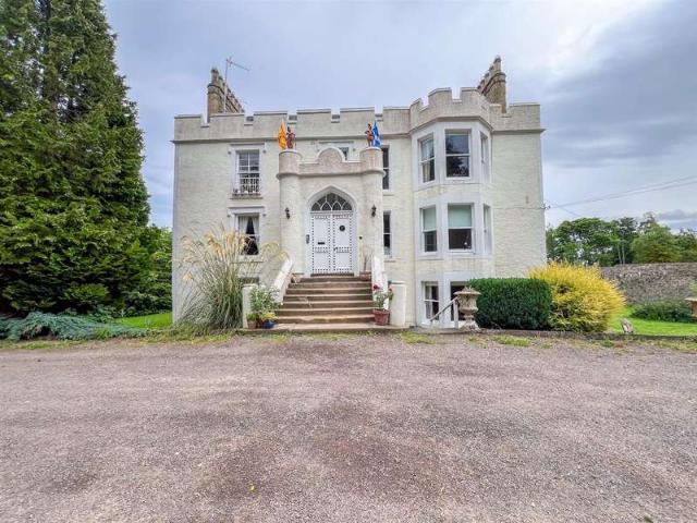 2 Bedroom Ground Flat