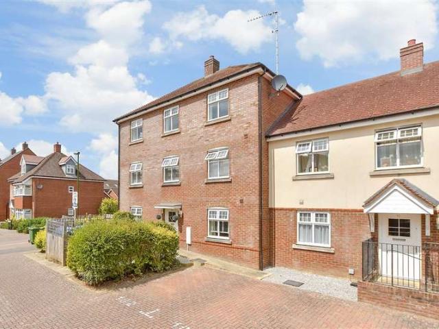 2 Bedroom Ground Flat
