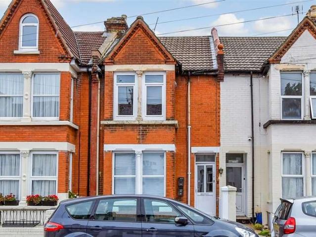 2 Bedroom Ground Flat