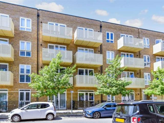 2 Bedroom Ground Flat