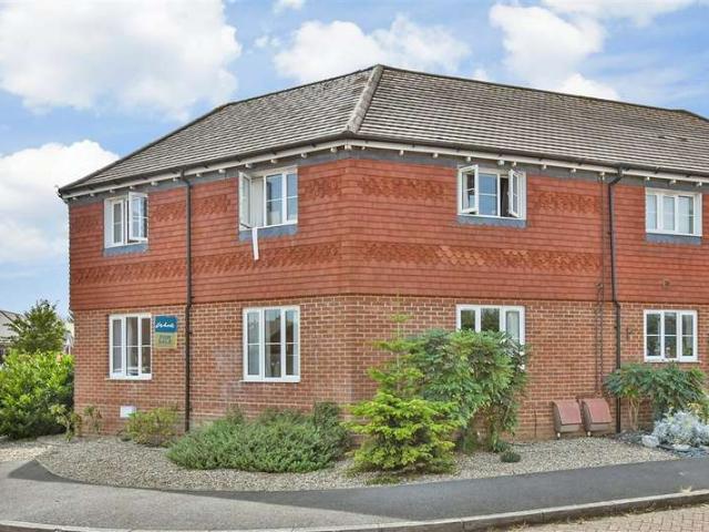 2 Bedroom Ground Flat