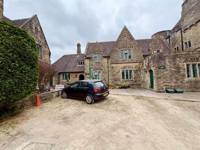 2 Bedroom Ground Flat