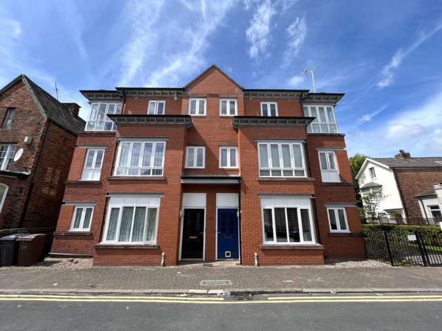 2 Bedroom Ground Flat
