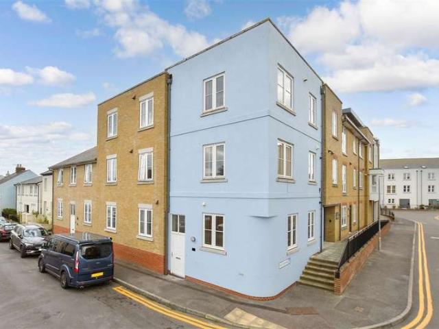 2 Bedroom Ground Flat