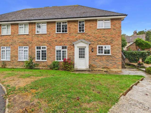 2 Bedroom Ground Flat