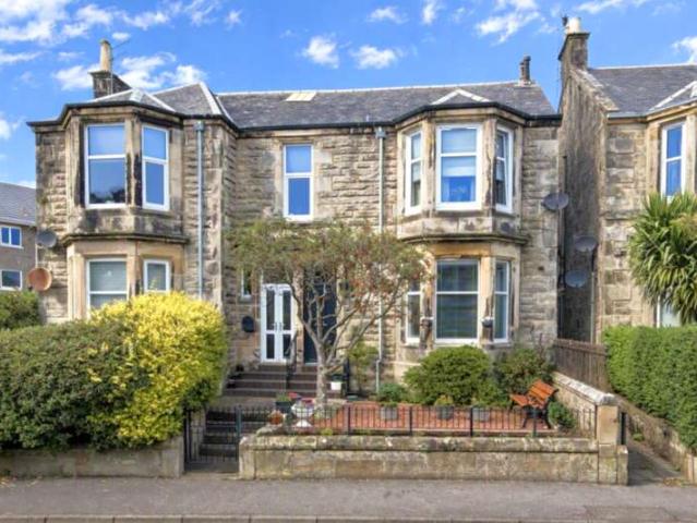 2 Bedroom Ground Flat