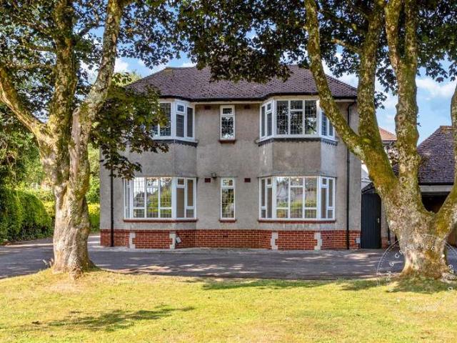 2 Bedroom Ground Flat
