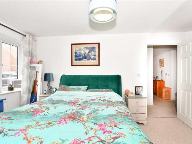 2 Bedroom Ground Flat