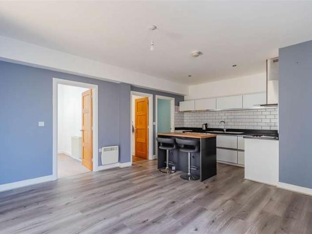 2 Bedroom Ground Flat