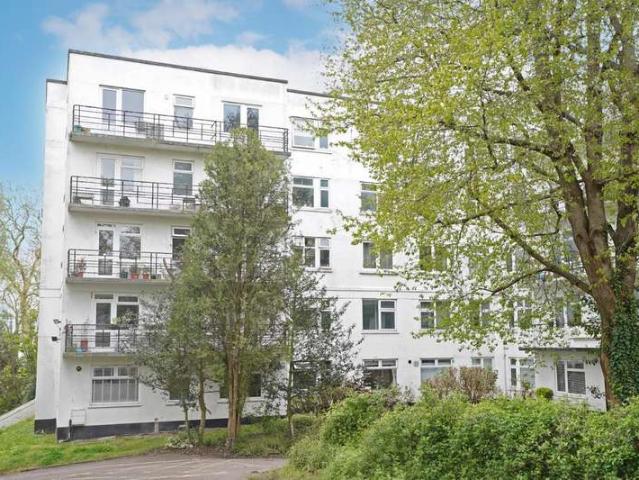 2 Bedroom Ground Flat