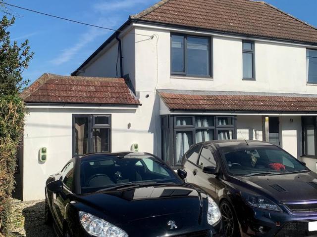 2 bedroom ground flat for sale