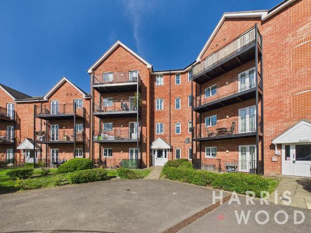 2 bedroom ground flat for sale
